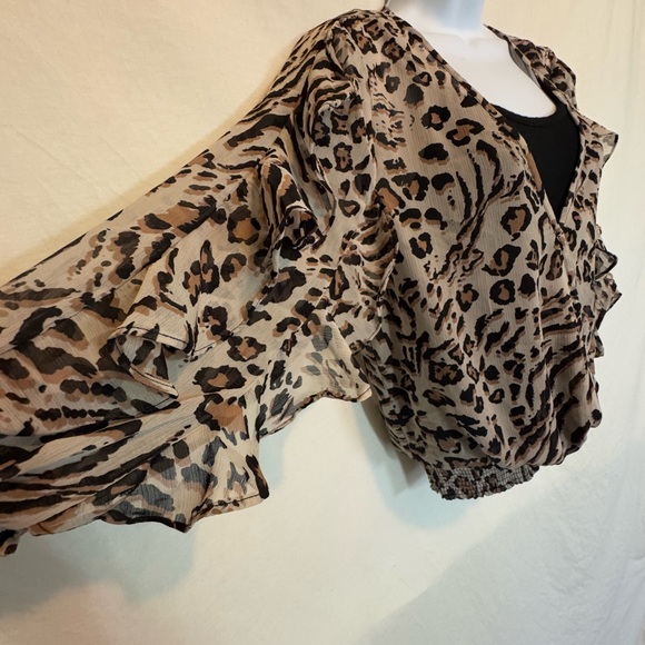H-122 Democracy‎ Cream Brown & Black Animal Print Ruffle Sleeve Blouse Size XS - Picture 8 of 16